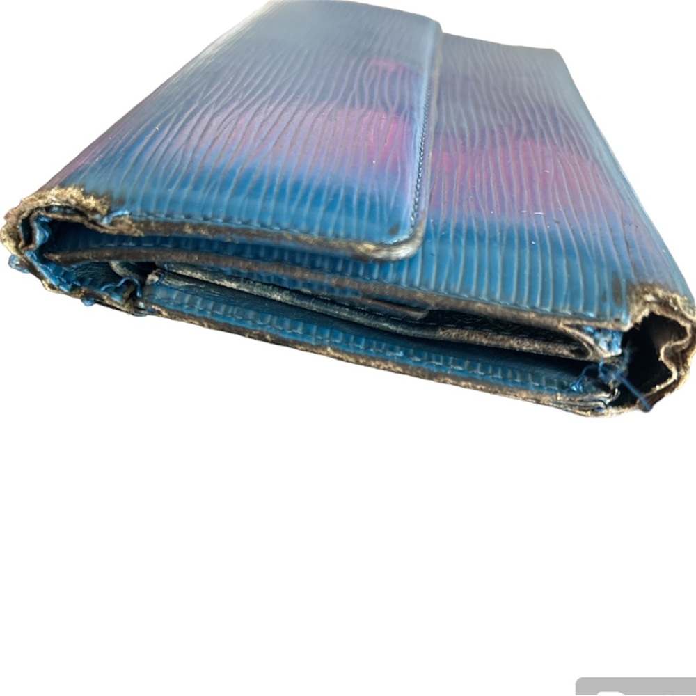 Louis Vuitton Blue Epi Long Wallet - Picture 10 of 11